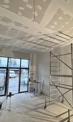 Szárazépítészet (gipszkartonszerelés) Szárazépítészet (gipszkartonszerelés)